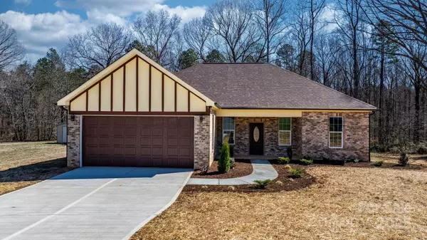 105 4th ST SE, Catawba, NC 28609