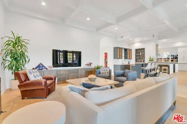 2286 Worthing Ln, Los Angeles, CA 90077