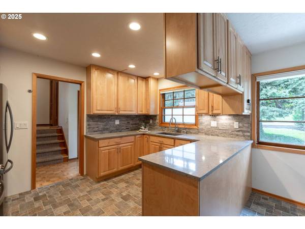 2654 MARIA CT, West Linn, OR 97068