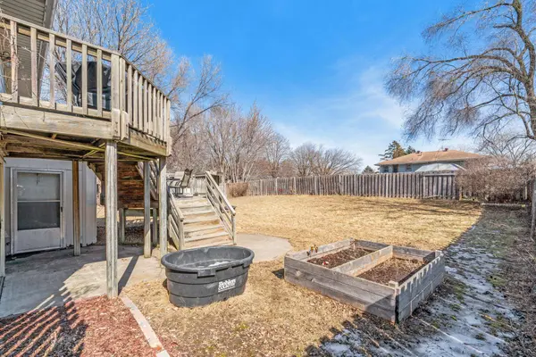 6640 Berkshire LN N, Maple Grove, MN 55311