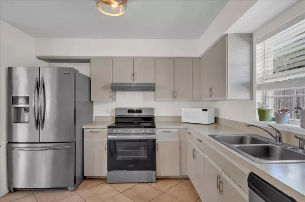 1708 MELVIN AVE, Orlando, FL 32806