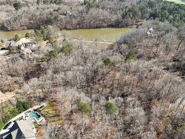 210 Canterbury LN, Alpharetta, GA 30004