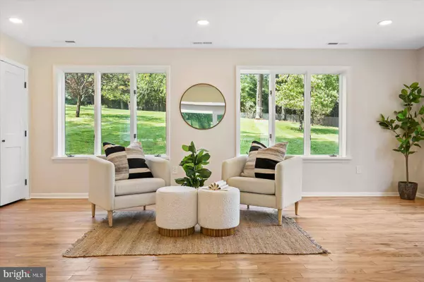 11 GREENLEA DR, Pikesville, MD 21208