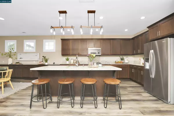 76 Prescott Cir, Oakley, CA 94561