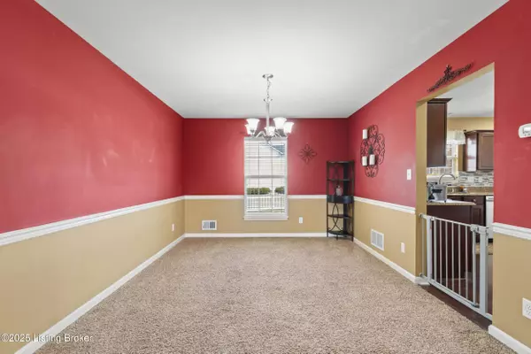 438 Arlington Meadows Dr, Fisherville, KY 40023