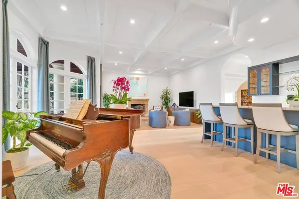 2286 Worthing Ln, Los Angeles, CA 90077