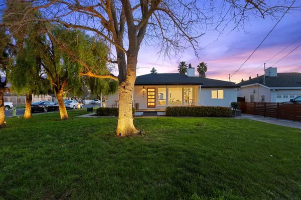 3448 Bay RD, Redwood City, CA 94063