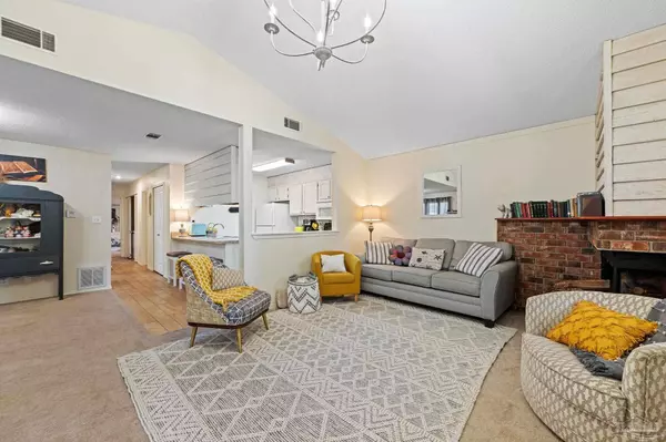 3021 Cedarwood Village Ln, Pensacola, FL 32514