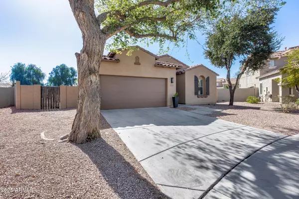 7015 S STADIUM Court, Gilbert, AZ 85298