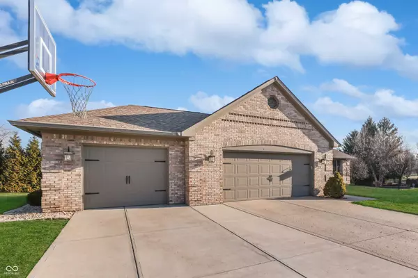 397 Linden Ridge TRL, Greenwood, IN 46142