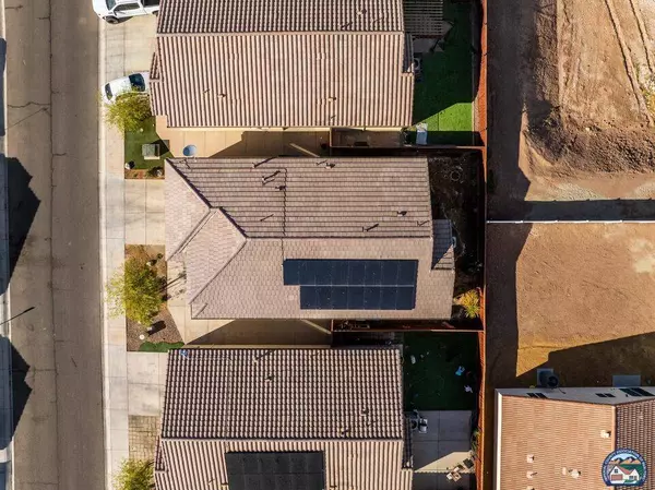 2702 Meadowbrook Dr, Imperial, CA 92251