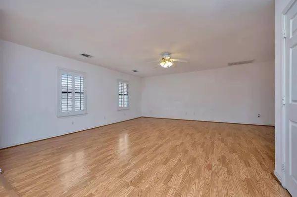 910 Prestwick Lane, Richardson, TX 75080