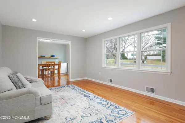 6 Hawthorne Road, Red Bank, NJ 07701