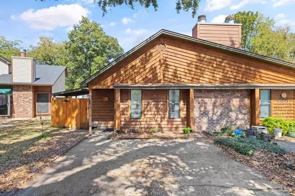 3021 Cedarwood Village Ln, Pensacola, FL 32514