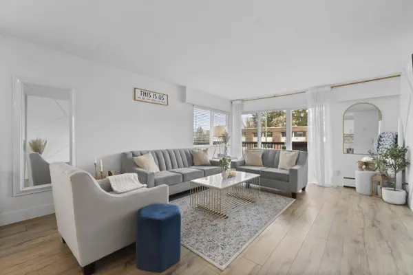 13530 Hilton RD #204, Surrey, BC V3R 5J4