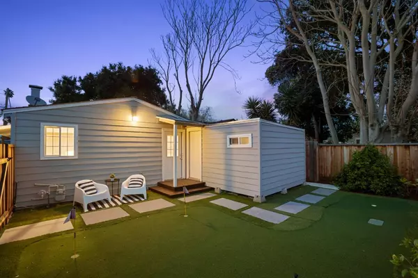 1040 Laurel AVE, East Palo Alto, CA 94303