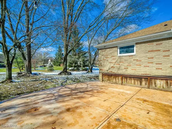 9700 Sharon Lane DR, North Royalton, OH 44133