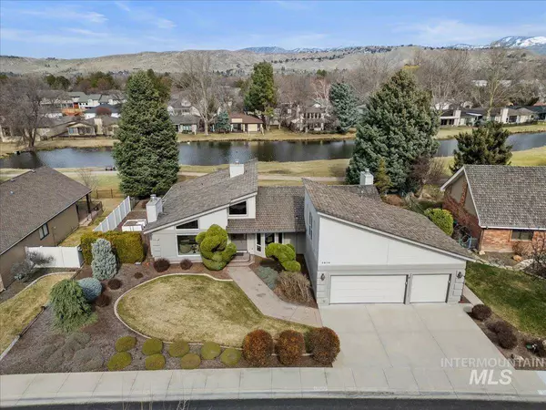 5870 W Sterling Ln, Boise, ID 83703