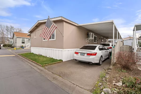 3555 Pacific HWY #141, Medford, OR 97501