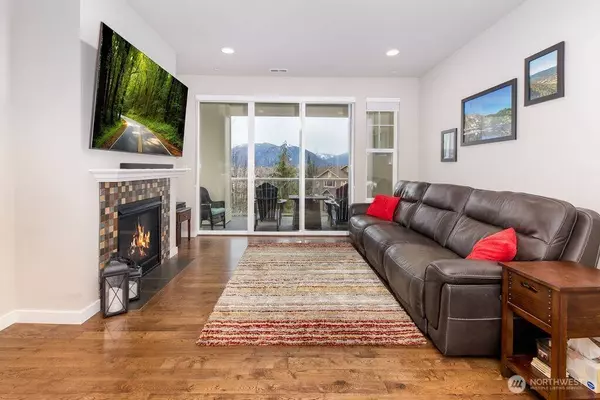 9213 Mitten AVE SE, Snoqualmie, WA 98065