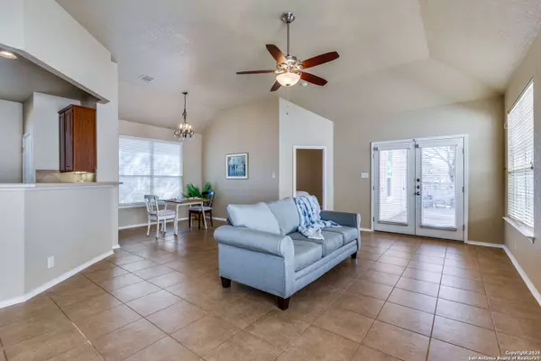 6904 Abbey Falls, San Antonio, TX 78249