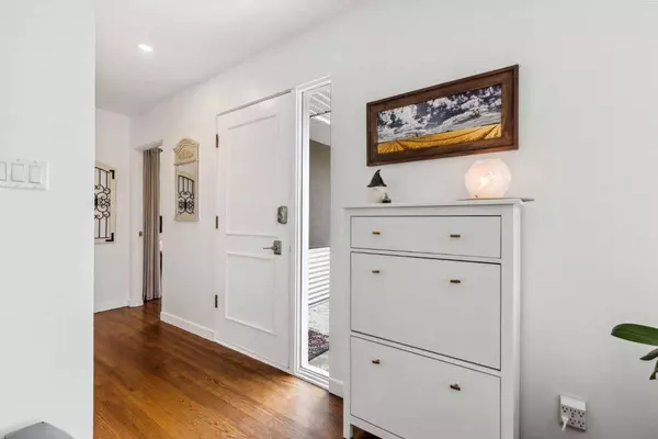 123 78 AVE SE, Calgary, AB T2H 1C5