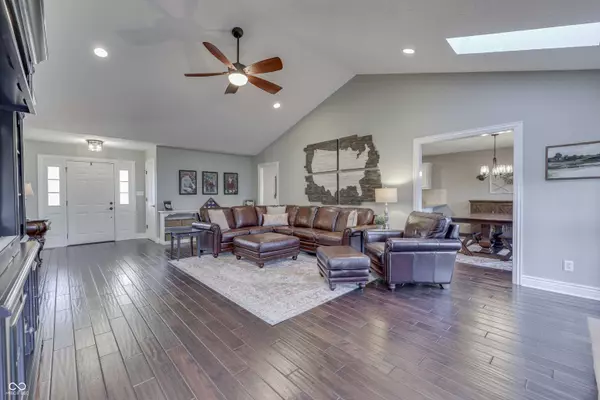 397 Linden Ridge TRL, Greenwood, IN 46142