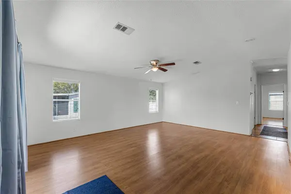 27 FLORENCE BLVD, Debary, FL 32713