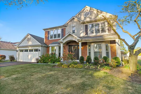 810 Royal Glen DR, Cary, IL 60013