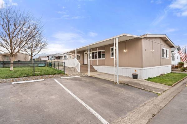 3555 Pacific HWY #141, Medford, OR 97501