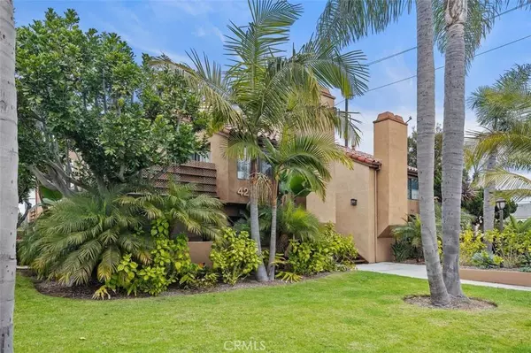 421 Coral Reef Dr #44, Huntington Beach, CA 92648