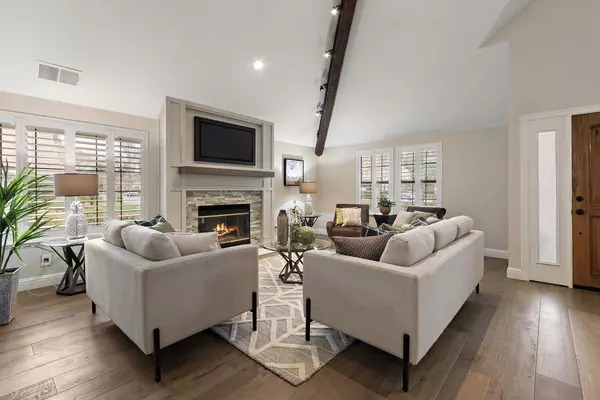 829 Shore Breeze DR, Sacramento, CA 95831