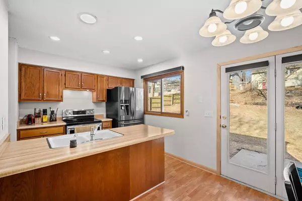 714 Hickory Hill Lane, Des Moines, IA 50317