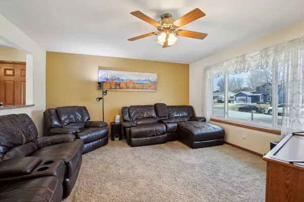 1015 Eric Lane, Waunakee, WI 53597