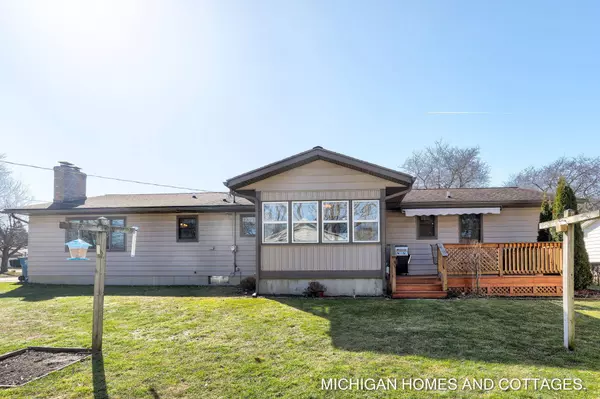 361 W 35th Street, Holland, MI 49423