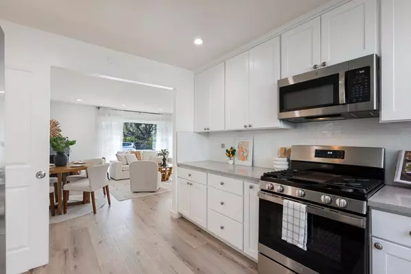 1040 Laurel AVE, East Palo Alto, CA 94303