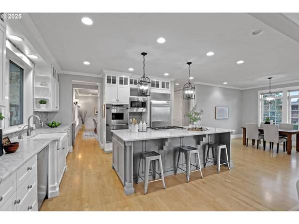 8711 NW TERRACEVIEW CT, Portland, OR 97229