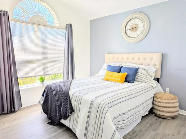 300 KESWICK AVE, Davenport, FL 33897