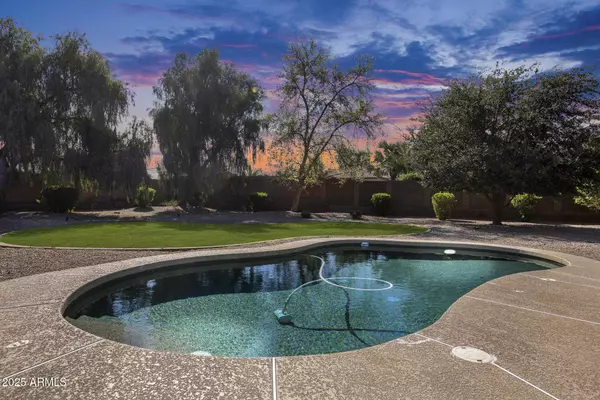 7015 S STADIUM Court, Gilbert, AZ 85298