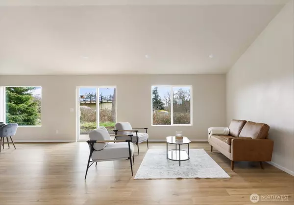 651 Cranberry DR, Oak Harbor, WA 98277