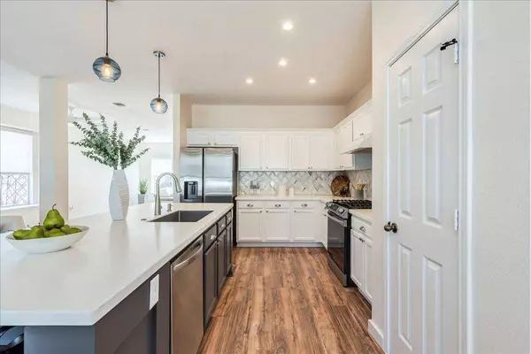 124 Lava Bed DR, Pflugerville, TX 78660