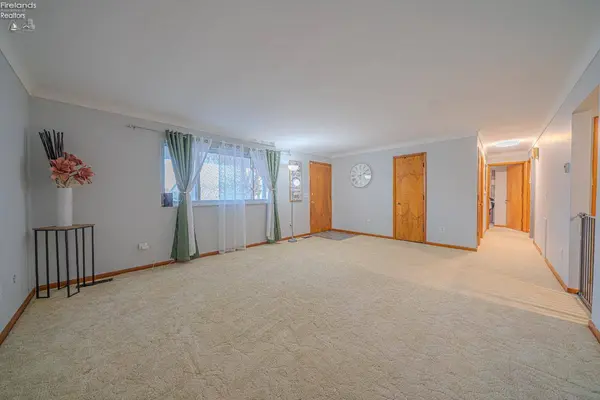 433 Burnham, Fostoria, OH 44830