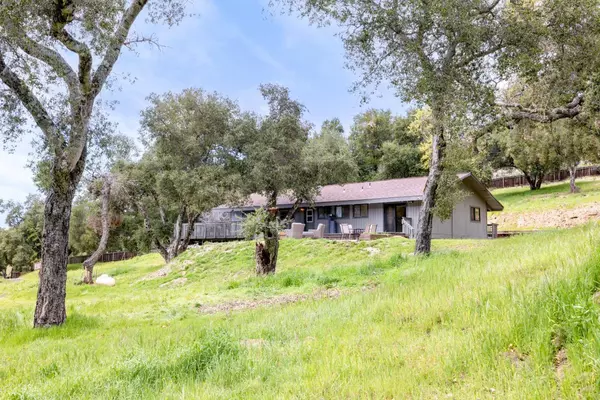 19235 Cachagua RD, Carmel Valley, CA 93924