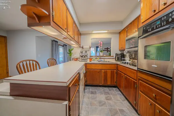 433 Burnham, Fostoria, OH 44830