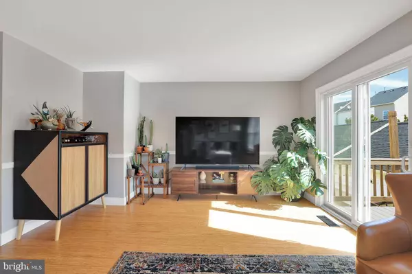 22952 REGENT TER, Sterling, VA 20166