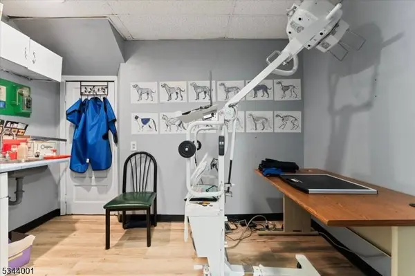 442 N Broad St, Elizabeth City, NJ 07208