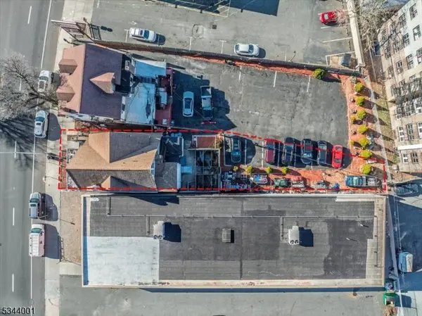 442 N Broad St, Elizabeth City, NJ 07208