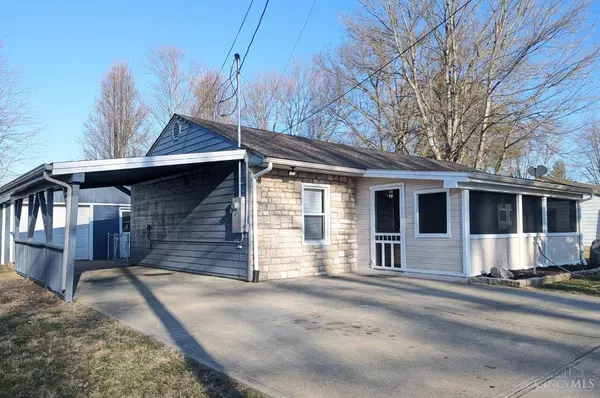 3457 Virginia Dr, Amelia, OH 45102