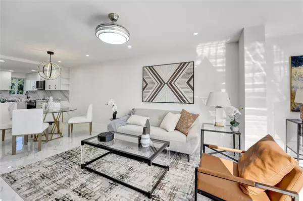 8900 Washington Blvd #416, Pembroke Pines, FL 33025