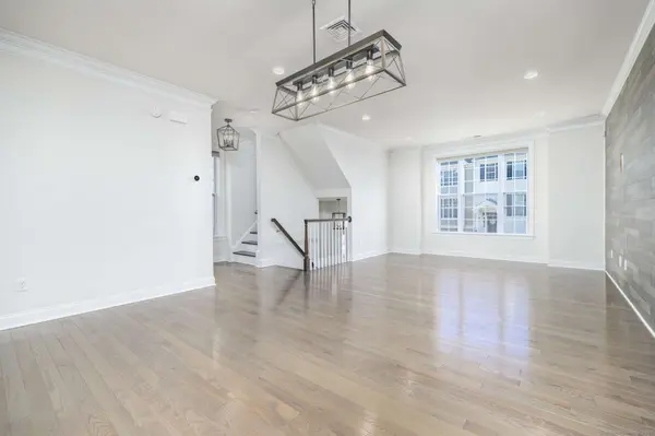 6 Putnam Lane #6, Danbury, CT 06810